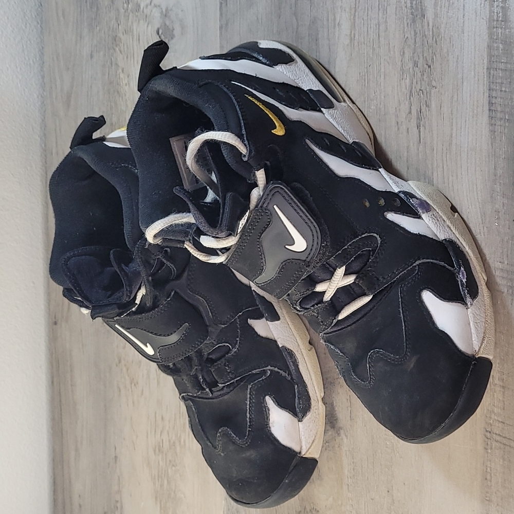 Nike shoes